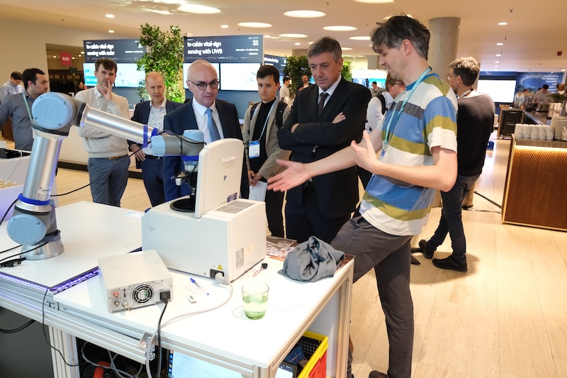 In 2024, our demo was well visited at ITF World (imec&rsquo;s 40th anniversary), by among others the former Minister-President of the Government of Flanders Jan Jambon and imec CEO Luc Van den hove.